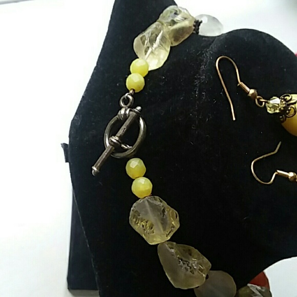 Artisan: B. Aston Necklace and Earrings Set - Picture 5 of 6